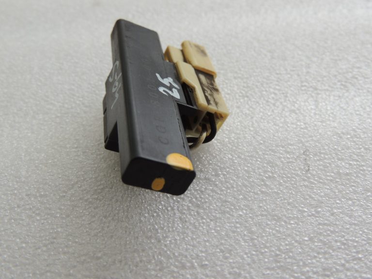 Suzuki Vitara LY IV inenn sensora antena bezatslēgas vadības bloks 37175-54P00