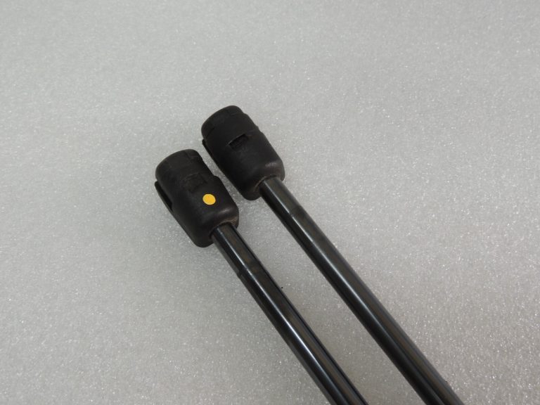 Suzuki Vitara LY IV aizmugurējo durvju amortizators gāzes spiediena amortizators 81850-54P02 81860-86R00