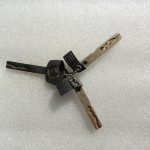 BMW E90 durvju slēdzeņu atslēgu cilindru komplekts 51217162427