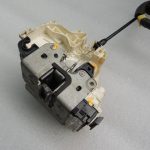 Jeep Grand Cherokee IV WK2 Durvju slēdzene priekšējā labā 04589924AF