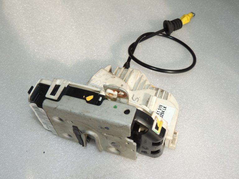 Jeep Grand Cherokee IV WK2 Aizmugures labās puses durvju slēdzene P04589922AF