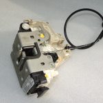 Jeep Grand Cherokee IV WK2 Aizmugures labās puses durvju slēdzene P04589922AF