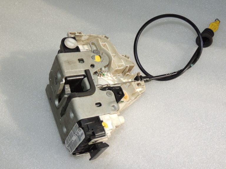 Jeep Grand Cherokee IV WK2 Aizmugures labās puses durvju slēdzene P04589922AF