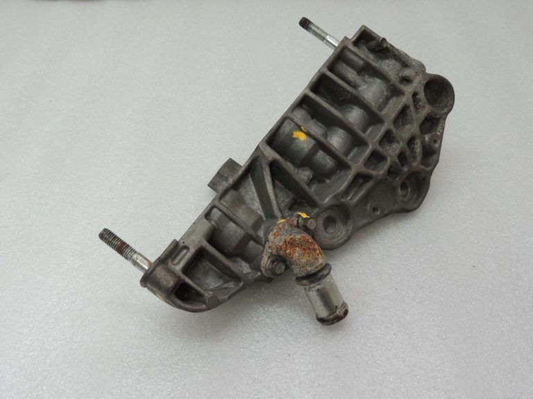 Jeep Grand Cherokee WK2 3.0D EXF EGR radiatora kronšteins 68150055AA 90513247G