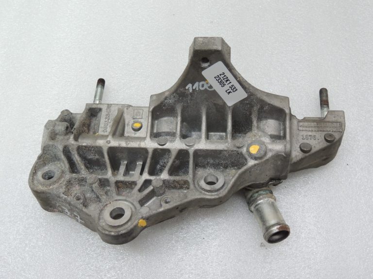 Jeep Grand Cherokee WK2 3.0D EXF EGR radiatora kronšteins 68150055AA 90513247G
