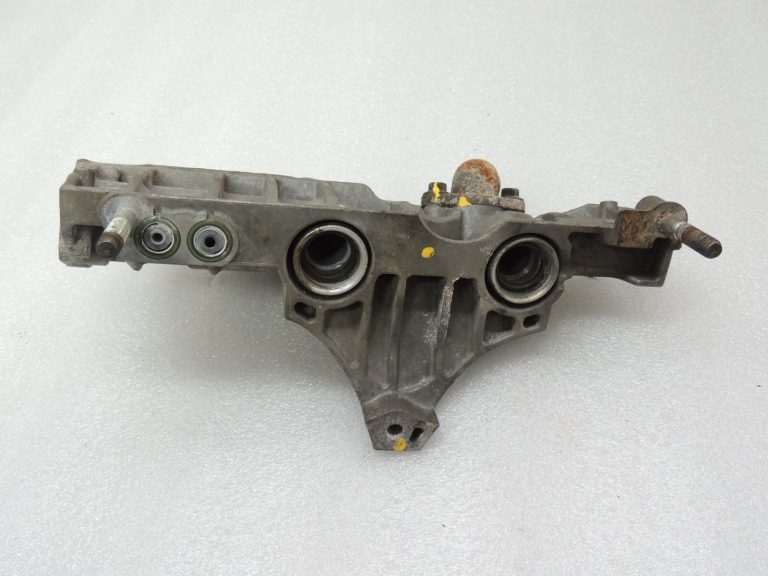 Jeep Grand Cherokee WK2 3.0D EXF EGR radiatora kronšteins 68150055AA 90513247G
