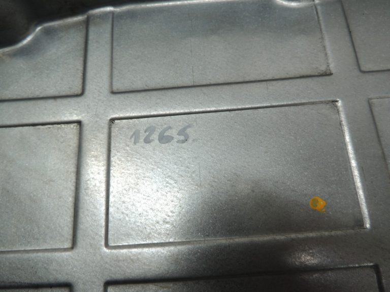 Lancia Thema II LX 3.0D automātiskās transmisijas eļļas tvertne K52108327AC 52108327AC 52108327AC