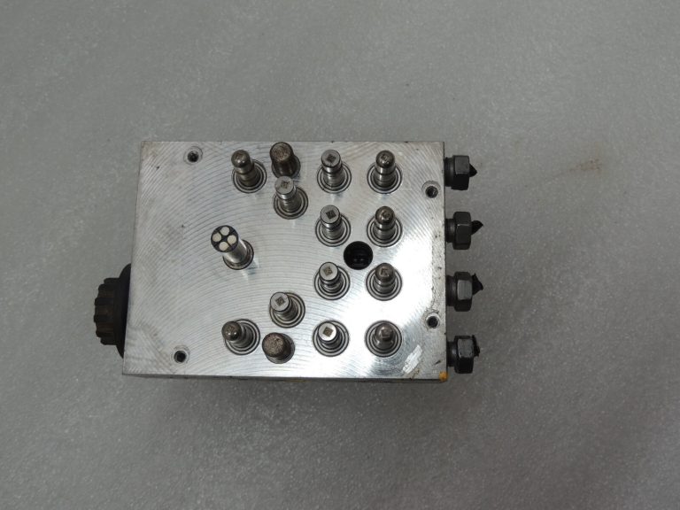 Ford Ranger P375 ABS hidrauliskais bloks JB3C-2C405-AE JB3C-2C405-BE 2384847