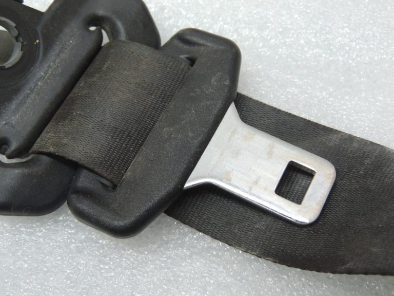 Ford Ranger P375 Aizmugurējā labā drošības josta AB39-26611B68-A 2313479