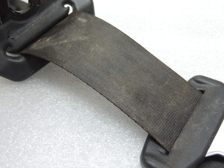 Ford Ranger P375 Aizmugurējā labā drošības josta AB39-26611B68-A 2313479