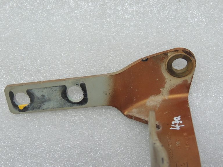 Ford Ranger P375 Saber aizmugurējo durvju eņģe aizmugurējā labā JB3B2143000AC 2270095