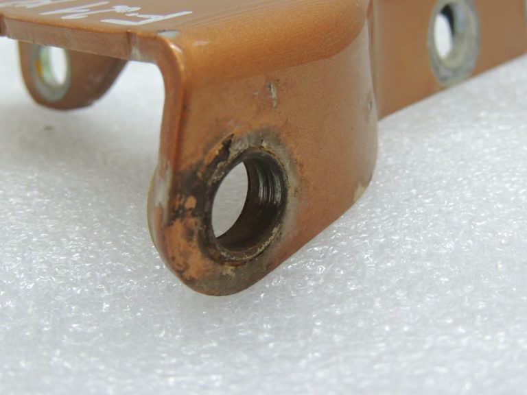 Ford Ranger P375 Saber aizmugurējo durvju eņģe aizmugurējā kreisā JB3B2143001AC 2276754