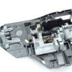 Lancia Thema II LX Aizmugurējā kreisā aizmugurējā kreisā ārdurvju roktura rāmis K04589860AI