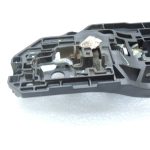 Lancia Thema II LX Aizmugurējā kreisā aizmugurējā kreisā ārdurvju roktura rāmis K04589860AI