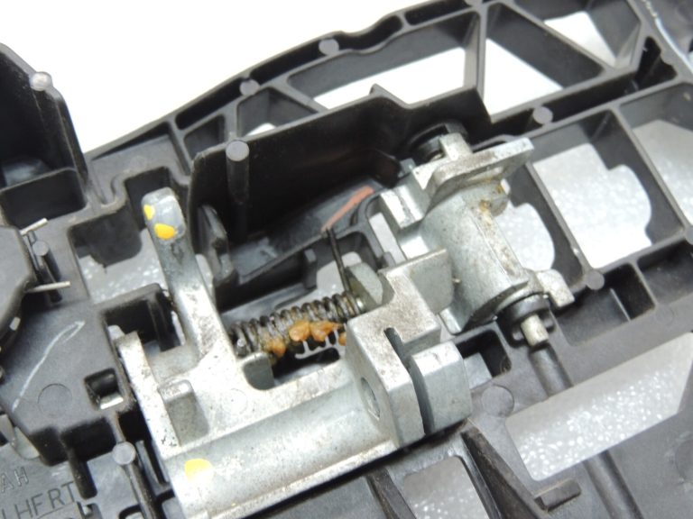 Lancia Thema II LX Priekšējais kreisais ārdurvju rokturis K04589859AK