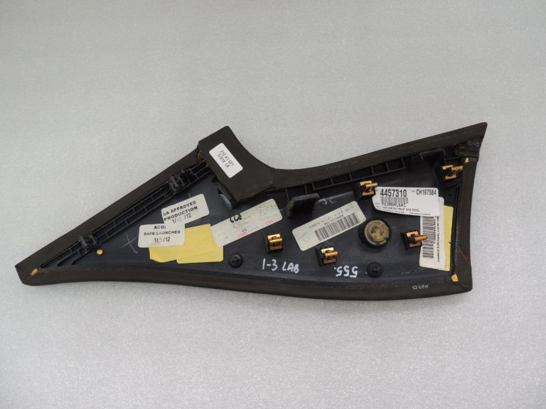 Lancia Thema II LX Priekšējais labās centrālās konsoles pārsegs 1UJ90HL9AC