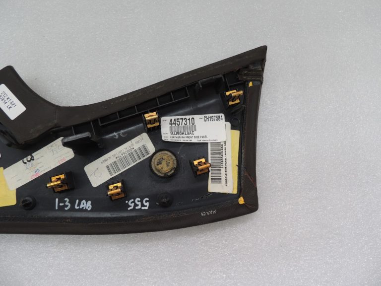 Lancia Thema II LX Priekšējais labās centrālās konsoles pārsegs 1UJ90HL9AC