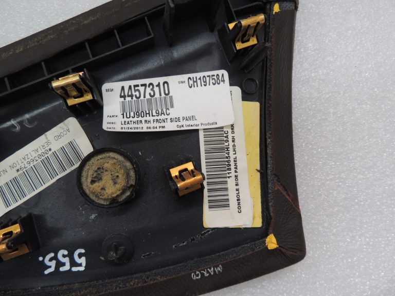 Lancia Thema II LX Priekšējais labās centrālās konsoles pārsegs 1UJ90HL9AC