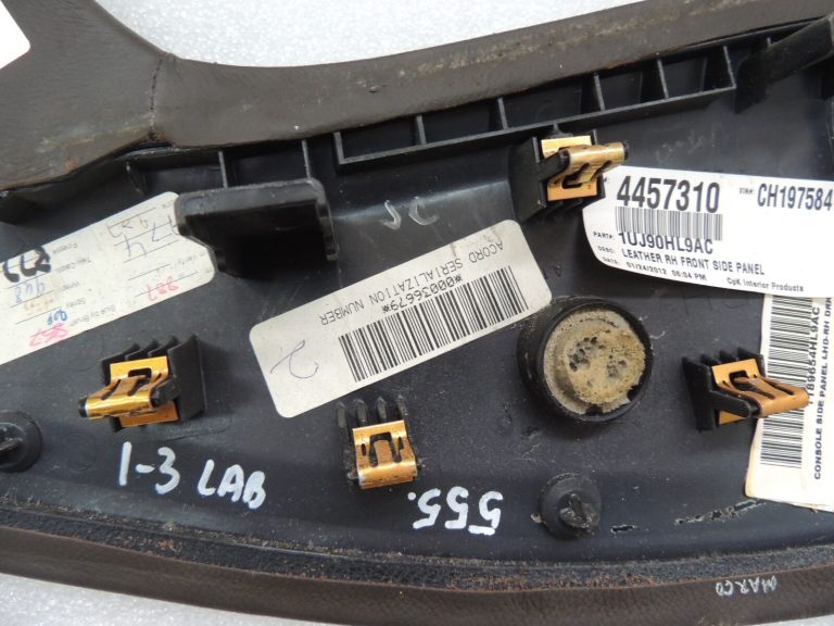 Lancia Thema II LX Priekšējais labās centrālās konsoles pārsegs 1UJ90HL9AC