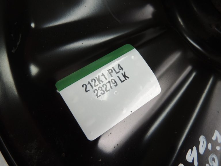 Skoda Kodiaq NS7 FWD Riteņa rumba Aizmugurējā kreisā riteņa gultņa korpuss 5QF505433B 5QF505433C