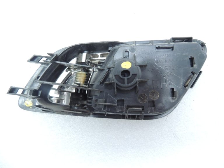 Ford Ranger P375 Aizmugurējā labās puses durvju rokturis hromēts AB39-2626680-BBSMSR 1920881