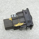 Toyota Corolla E18 LWR priekšējo lukturu regulators 8415202080