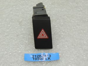 Toyota Verso R2 hazard flasher switch hazard flasher switch 84332-0F030