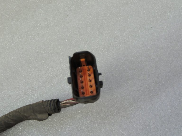 Renault Trafic III vadu instalācija AdBlue kabelis 241411073R 93458171