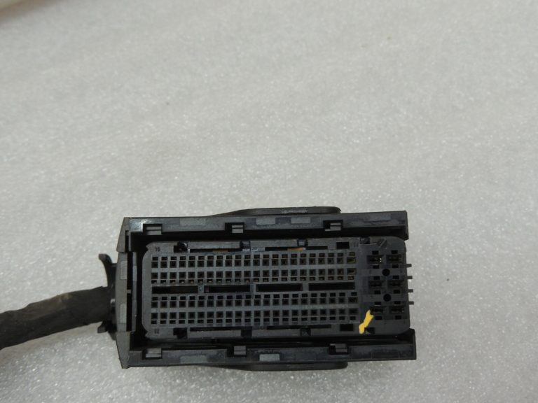 Renault Trafic III vadu instalācija AdBlue kabelis 241411073R 93458171