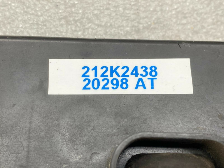 Opel Frontera B lukturu turētājs aizmugurējais lukturis aizmugurējais kreisais 91157886