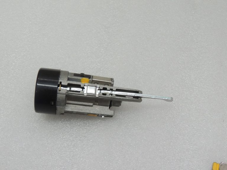 Opel Antara aizdedzes slēdzenes cilindra atslēga 95492956 96829945 96829946