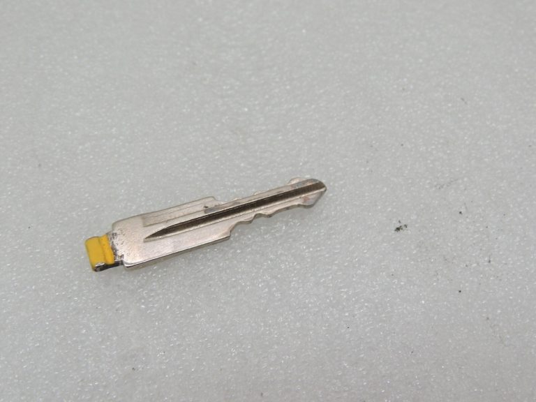 Opel Antara aizdedzes slēdzenes cilindra atslēga 95492956 96829945 96829946
