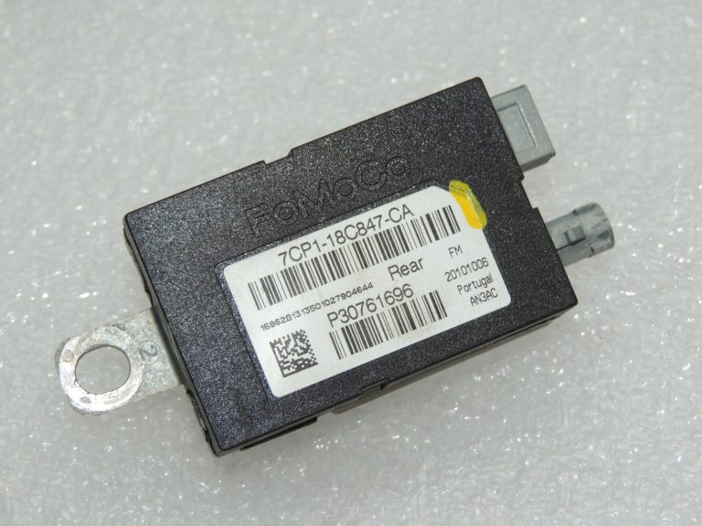 Volvo V60 I Aizmugurējais FM radio antenas pastiprinātājs 30761696 30761696