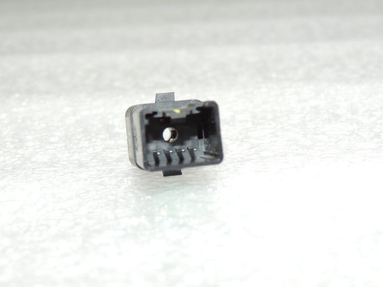 Volvo V60 I AUX ligzda 30775252