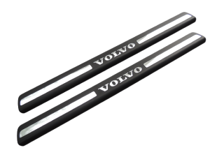 Volvo durvju sliekšņu vāks priekšējais R+L komplekts 8659960