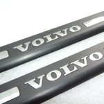 Volvo durvju sliekšņu vāks priekšējais R+L komplekts 8659960