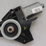 Volvo V60 I Logu regulatora motors priekšējais kreisais 31253061
