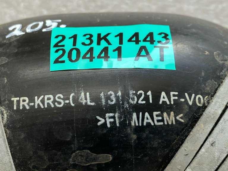 Škoda Superb III B8 3V Spiediena šļūtene 04L131521AF