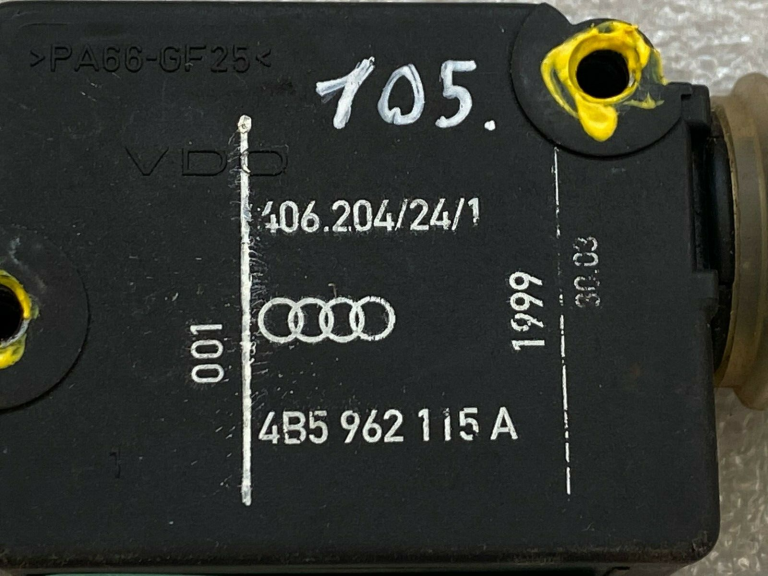 Audi A6 4B Aizmugures durvju piedziņas slēdzene 4b5962115a