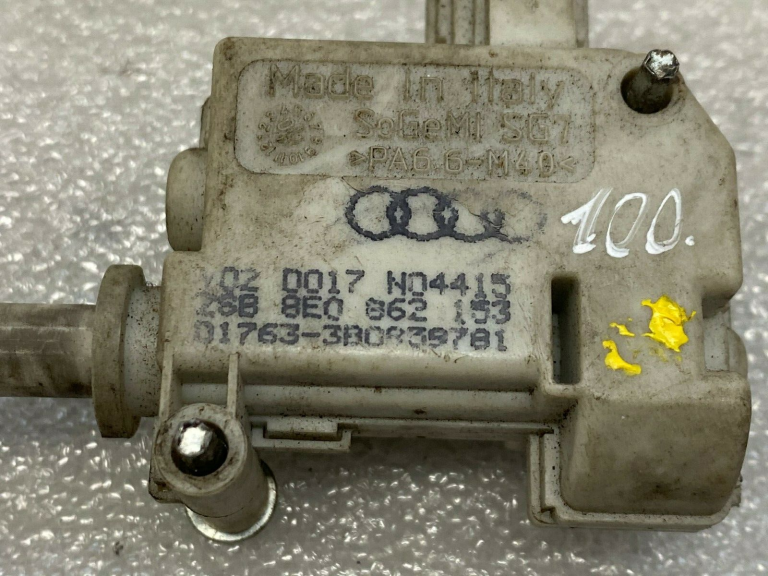 Audi A4 S4 B7 8E 8H Dīzeļdegvielas tvertnes vāciņa slēdzene 8E0862153A