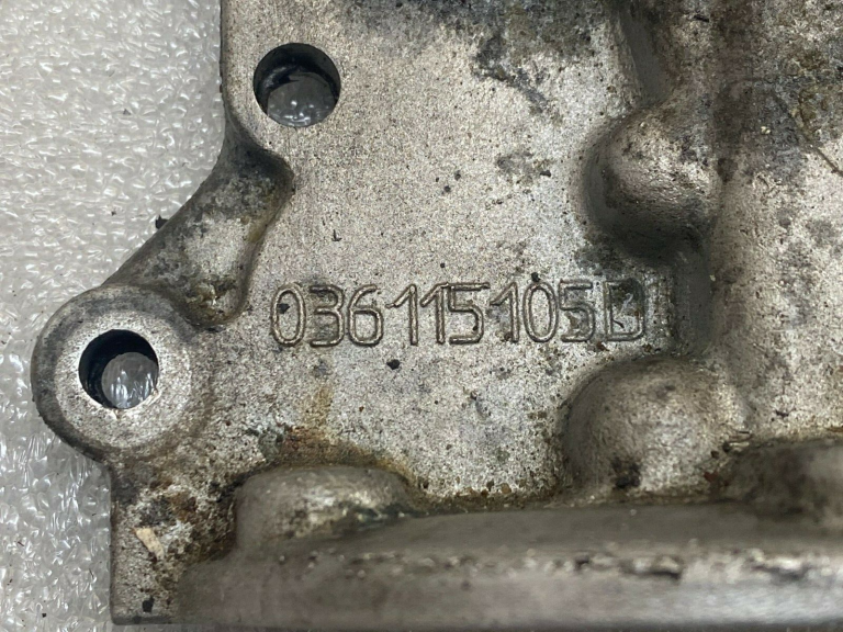 Audi Seat Skoda VW Eļļas sūknis 036115105d