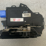 Skoda VW priekšējo durvju slēdzene 7l0839015d