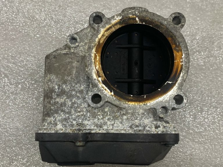 VW Audi Audi Seat Skoda Skoda Droseles vārsts 06F133062Q A2C53390403