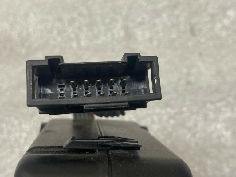 VW Golf oriģināls priekšējais kreisās puses frekvenču šķērssavienojums 1k0035463d