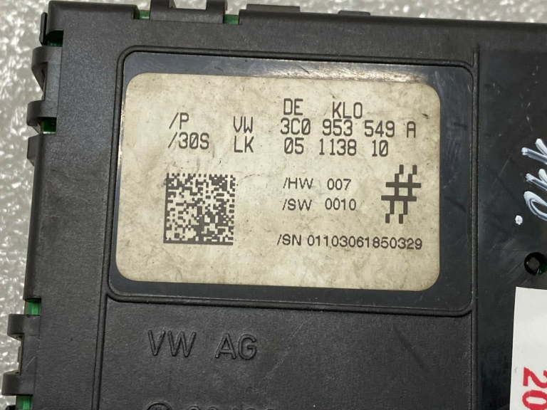 VW Passat stūres statņa vadības bloks 3c0953549a