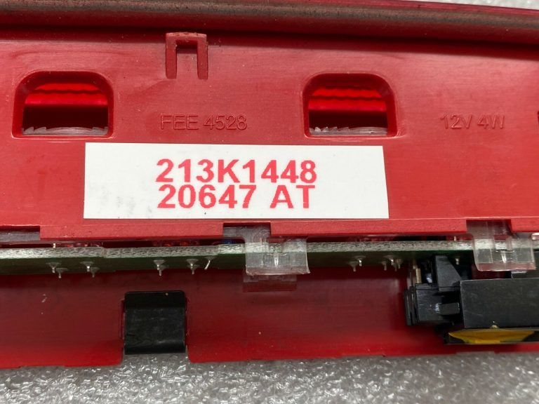 VW Tiguan trešā 3 bremžu signāllukturis papildu bremžu gaisma 1k6945097g