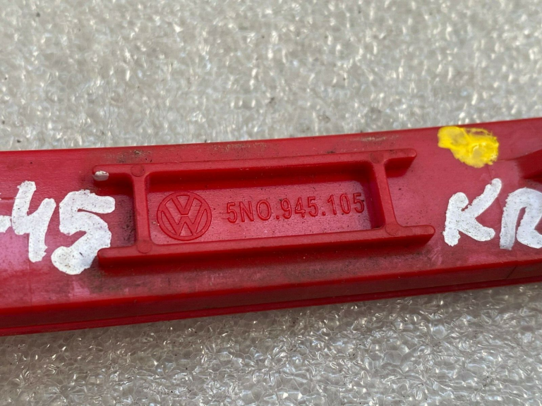 VW Tiguan Atstarotājs kaķa acs kreisais labais 5n0945106 5n0945105