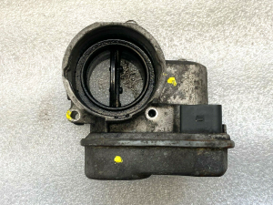 VW Passat Skoda Skoda droseļvārsts 03g128063b