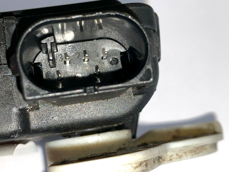 Audi sildītāja ventilatora vējtvera vārsta motora solenoīda vārsts 4b2820511c
