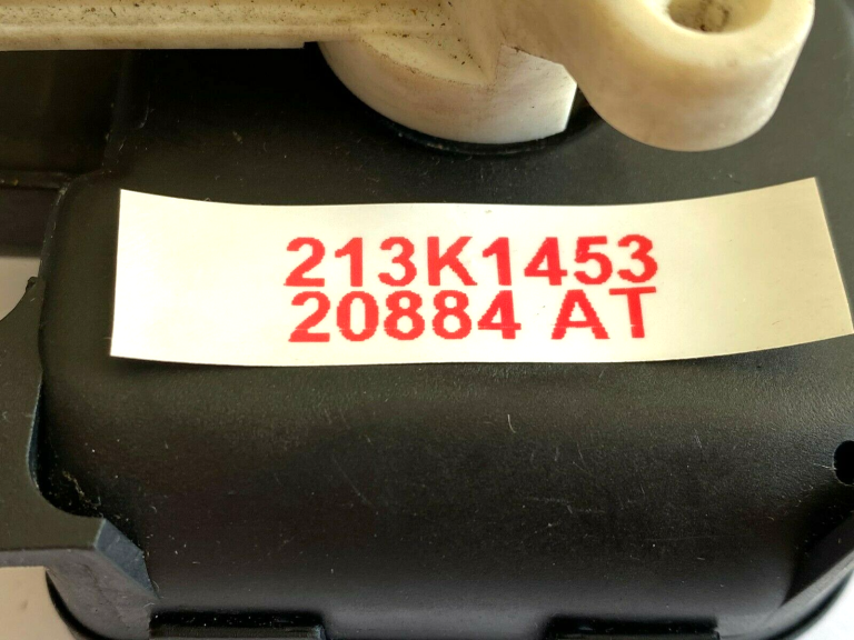 Audi sildītāja ventilatora vējtvera vārsta motora solenoīda vārsts 4b2820511c